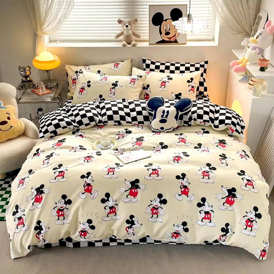 Disney Bedding – Mickey, Minnie, Donald, Daisy, and Pluto with Duvet Covers, Pillowcases, and Quilt Sets