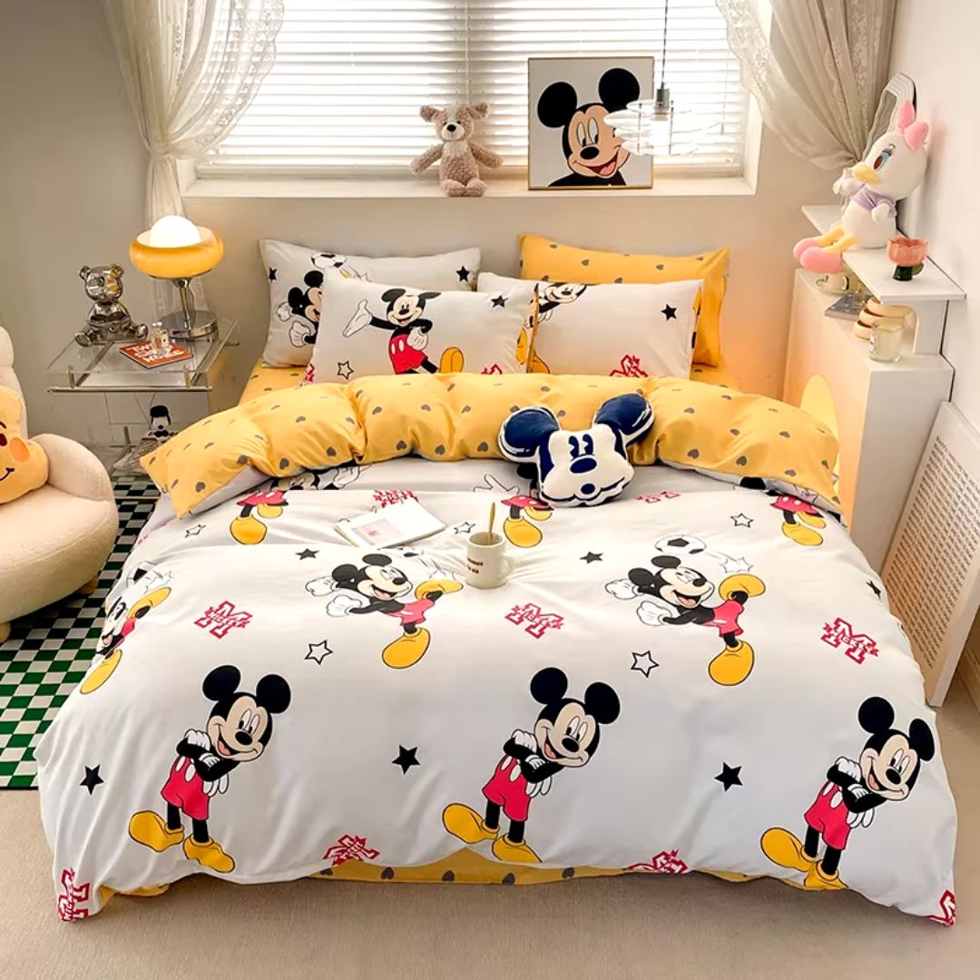 Disney Bedding – Mickey, Minnie, Donald, Daisy, and Pluto with Duvet Covers, Pillowcases, and Quilt Sets
