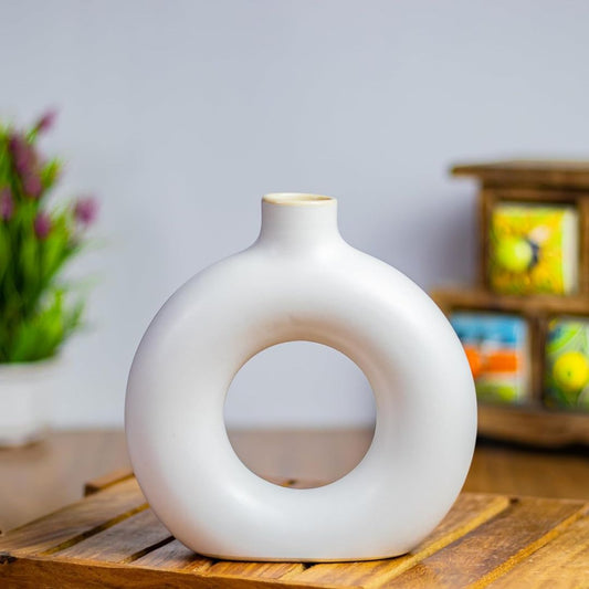 White Vase – Plastic with Ceramic Like Appearance for Indoor Flowers, Modern Centerpiece, and Minimalist Decor