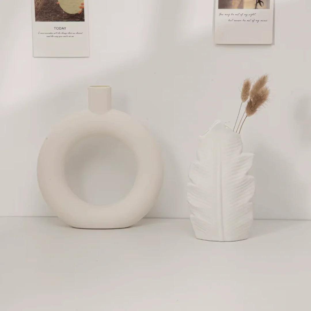 White Vase – Plastic with Ceramic Like Appearance for Indoor Flowers, Modern Centerpiece, and Minimalist Decor